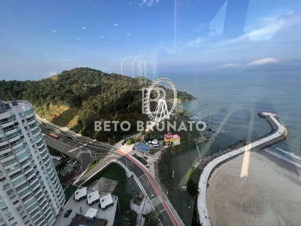 Apartamento Alto Padrão em Pioneiros, Balneário Camboriú/SC