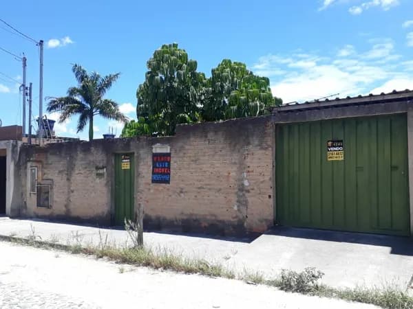 Casa à venda no bairro Rosana em Ribeirão das Neves/MG