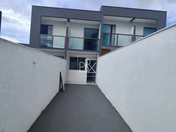 Casa com Entrada Individual | 2 Quartos com Varanda | 2 Vagas | 90m² - Candelaria - Belo Horizonte/MG