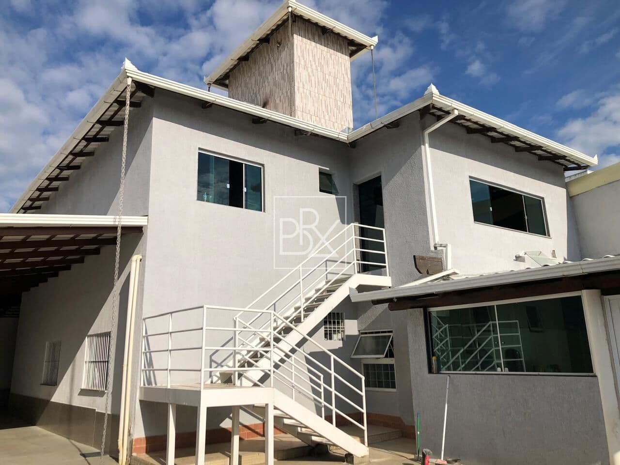Casa 3 Quartos Suíte 8 Vagas - Colonial - Contagem/MG