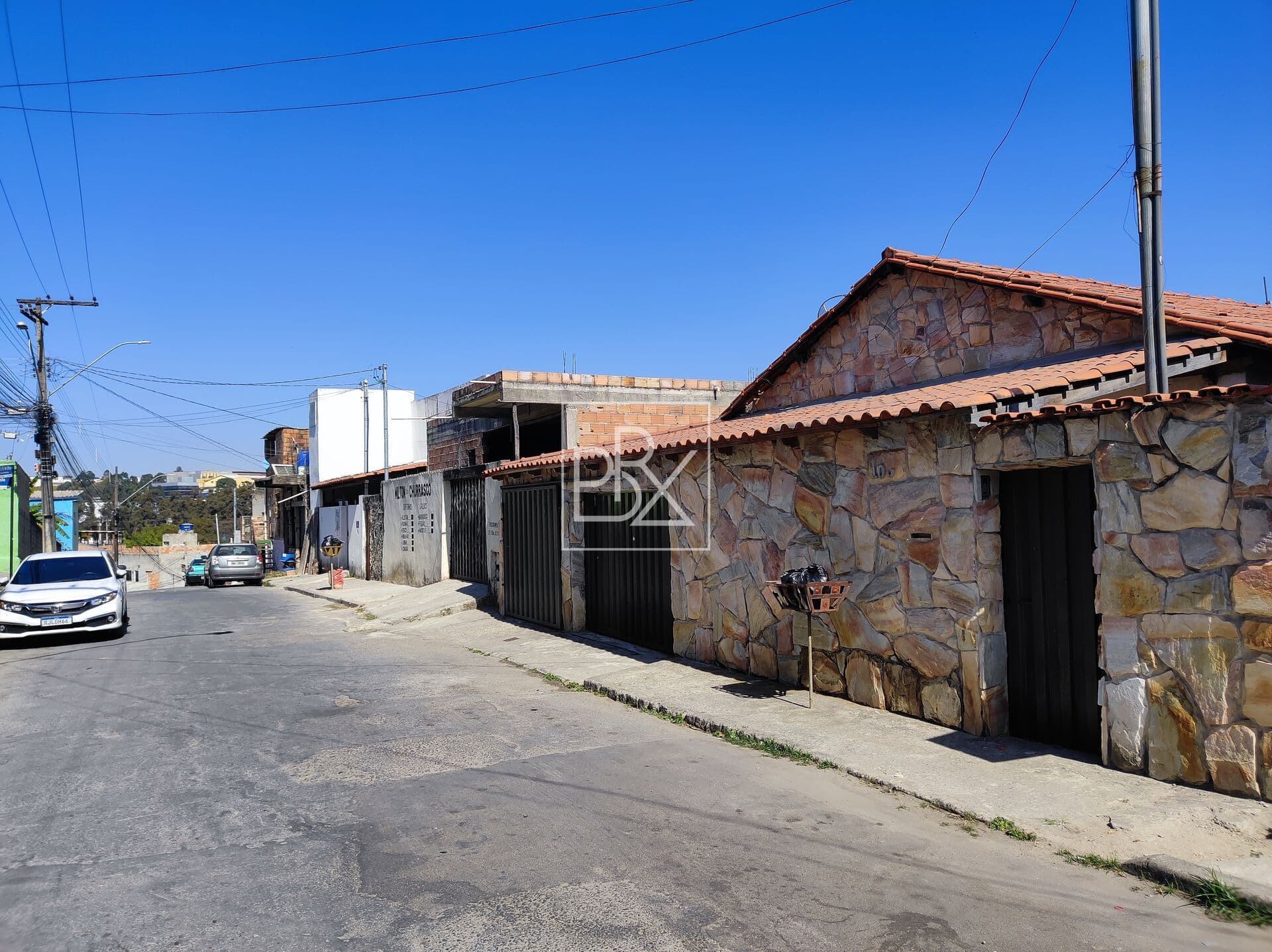 Casa 3 quartos 3 Vagas em lote de 360m² Funcionários - Contagem/MG