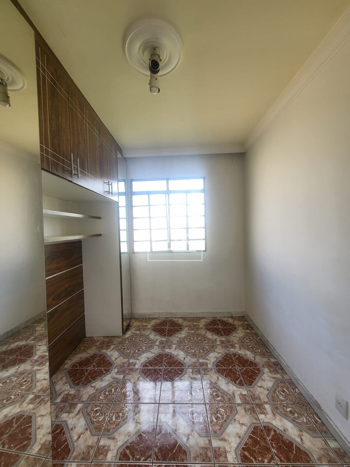 Apartamento 2 Quartos com Armários - Europa - Belo Horizonte/MG