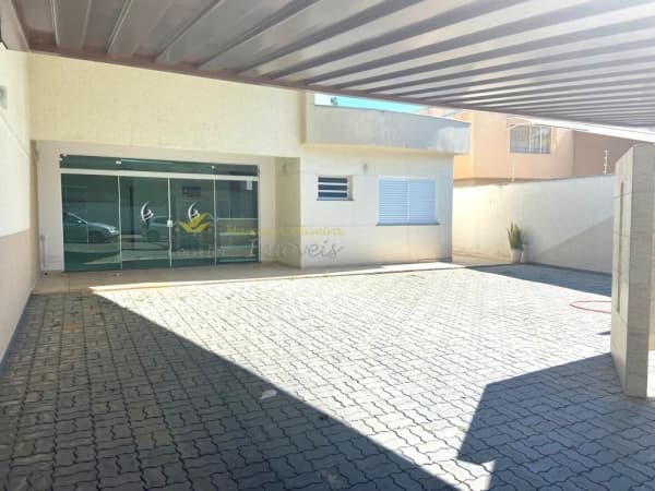 Casa Alto Padrão para Venda e Aluguel em Vila Thais Atibaia-SP