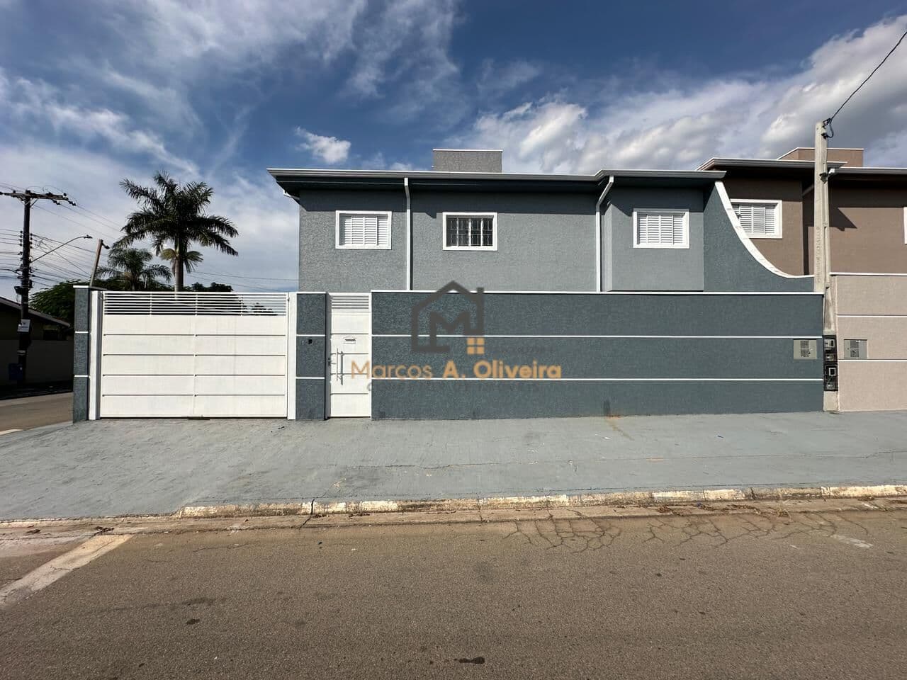 Casa em Atibaia - Jardim Brogotá