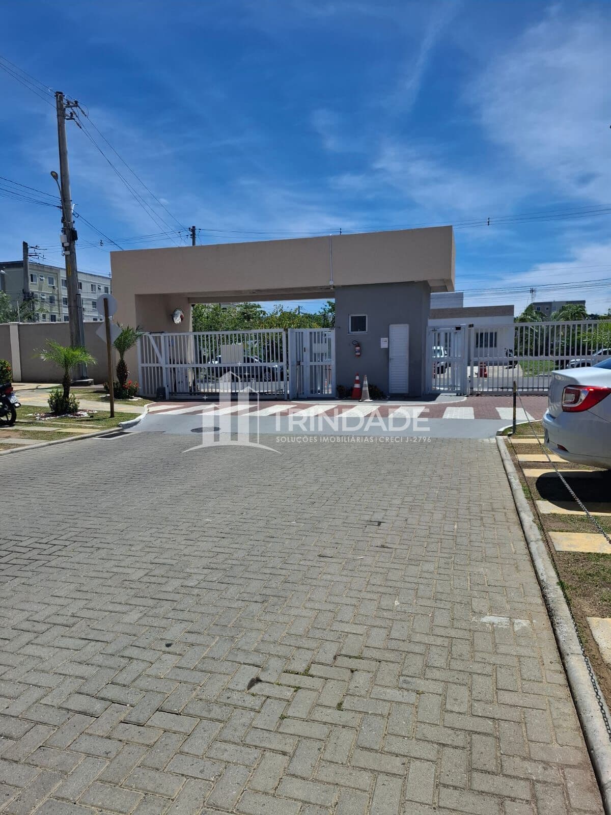 Apartamento em Camaçari - Vila de Abrantes (Abrantes)