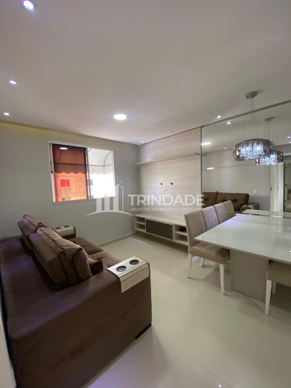 Apartamento usado, semi-mobiliado e totalmente reformado, pronto para morar!