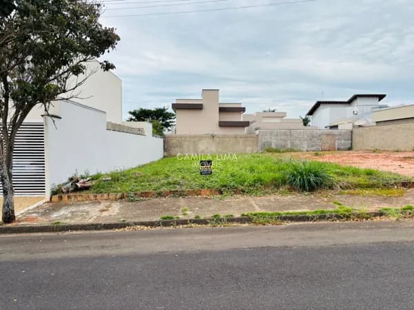 Lote/Terreno em Garça - Residencial do Bosque