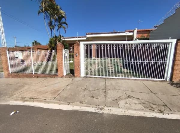 Casa à venda