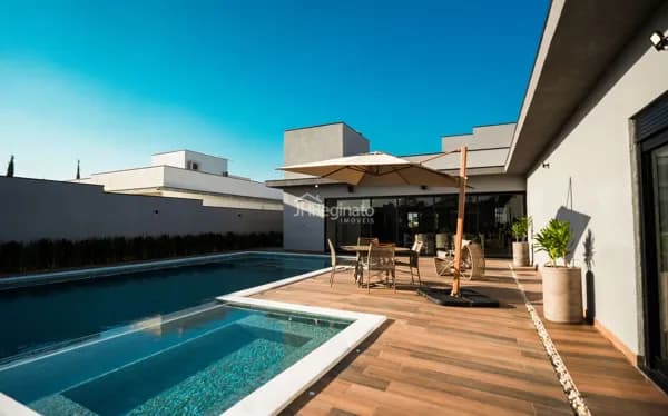 Casa térrea à venda no Condomíno Saint Patrick -Sorocaba