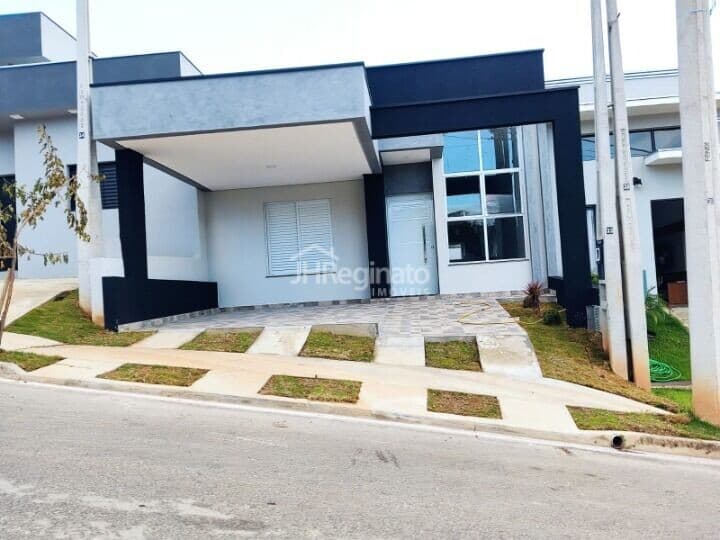 Casa térrea à venda no Condomínio Horto Florestal Villagio - Sorocaba