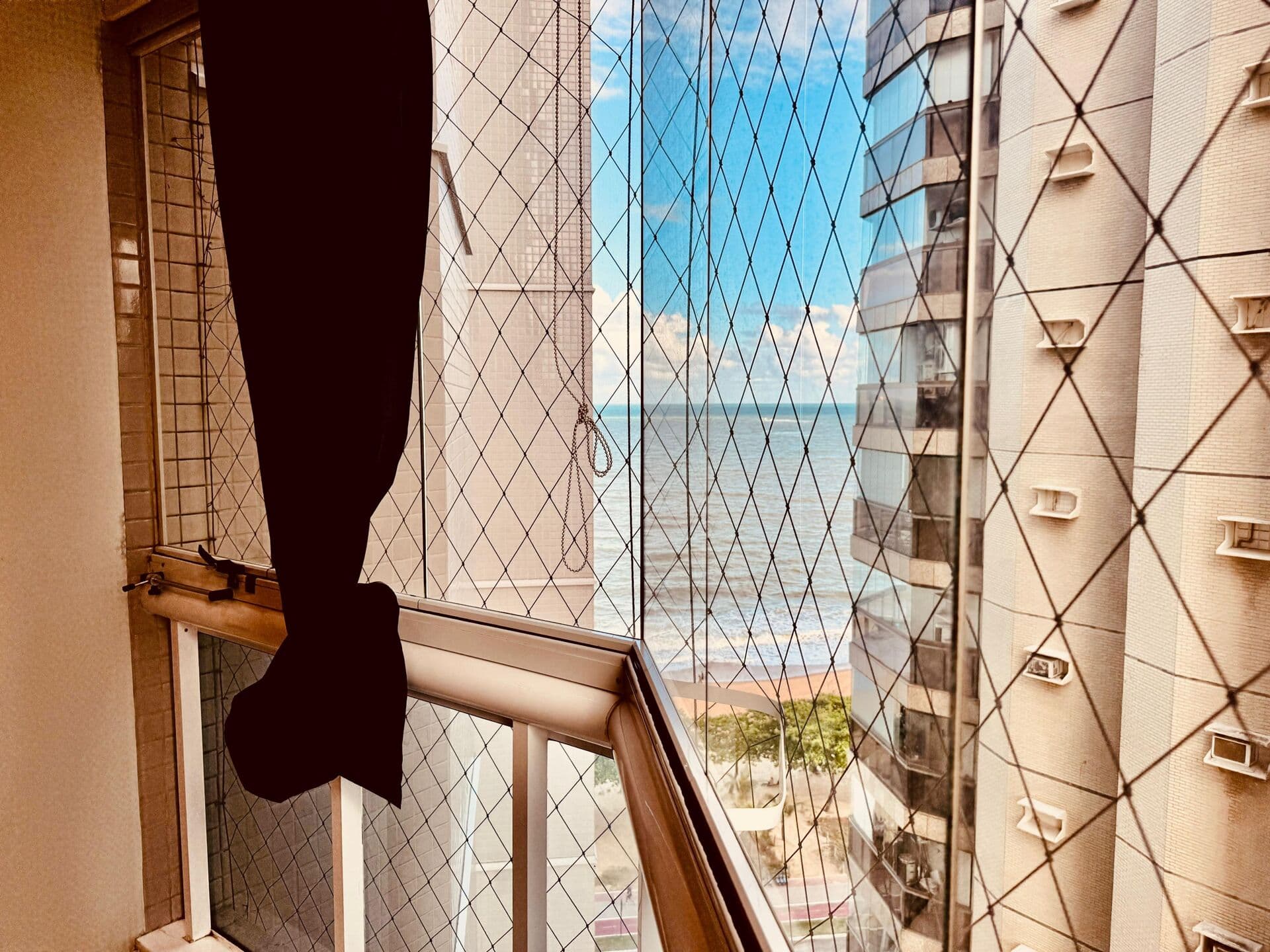 Apartamento vista mar, 3 quartos, 2 suíte, 3 vagas, lazer de clube