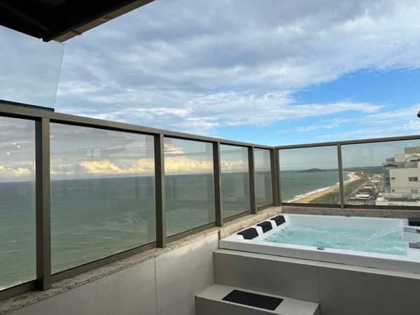 Cobertura Duplex frente ao mar de Itaparica, 2 quartos, 1 suíte, 170m², 3 vagas, lazer privativo