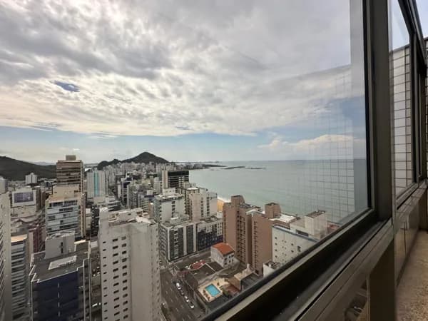 Cobertura duplex no Ed. Lausanne, 377m², 3 suítes, 4 vagas e lazer privativo