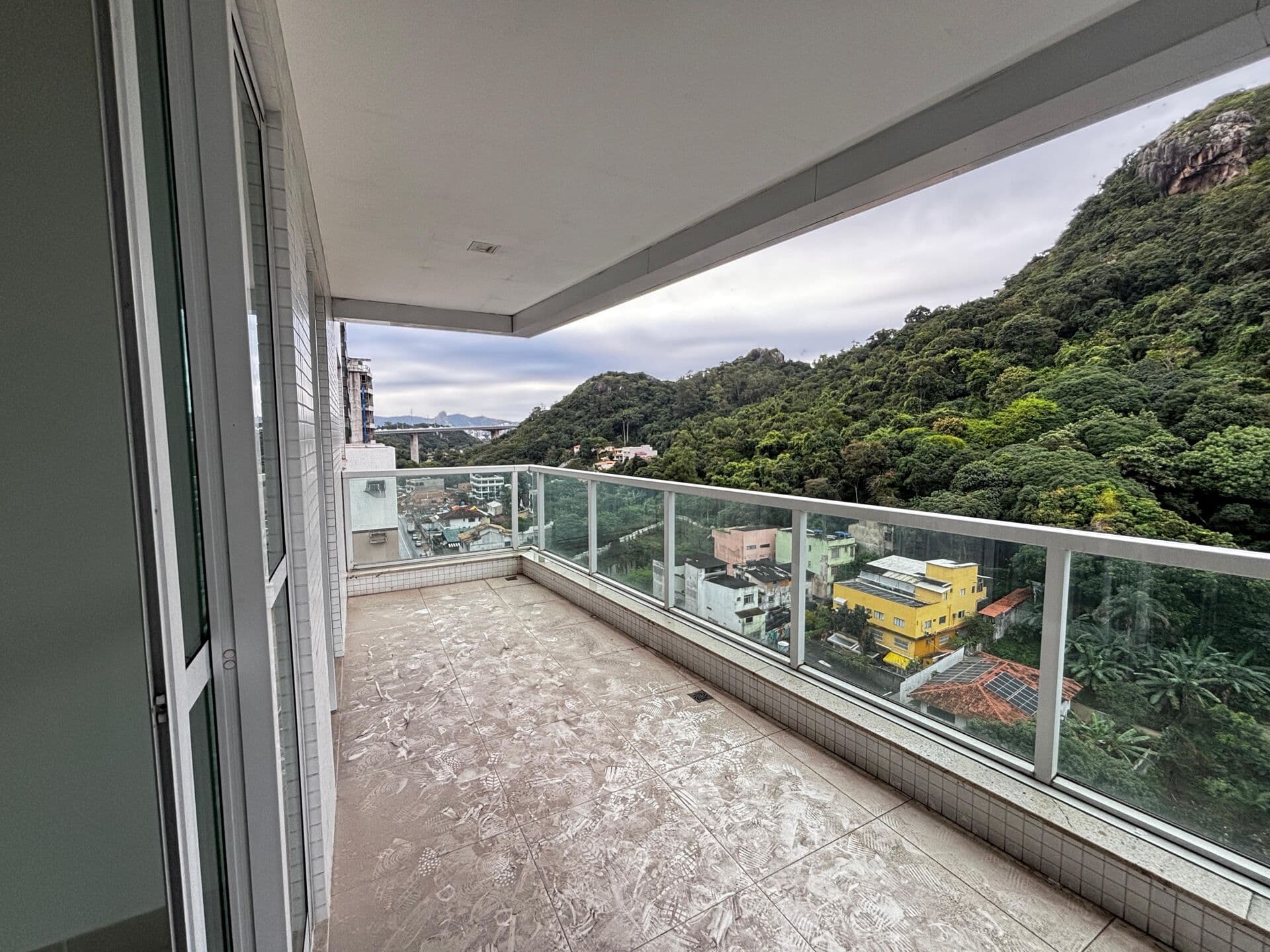 Apartamento na Praia da Costa com 107,64m², 3 quartos, 1 suíte, 2 vagas, lazer completo