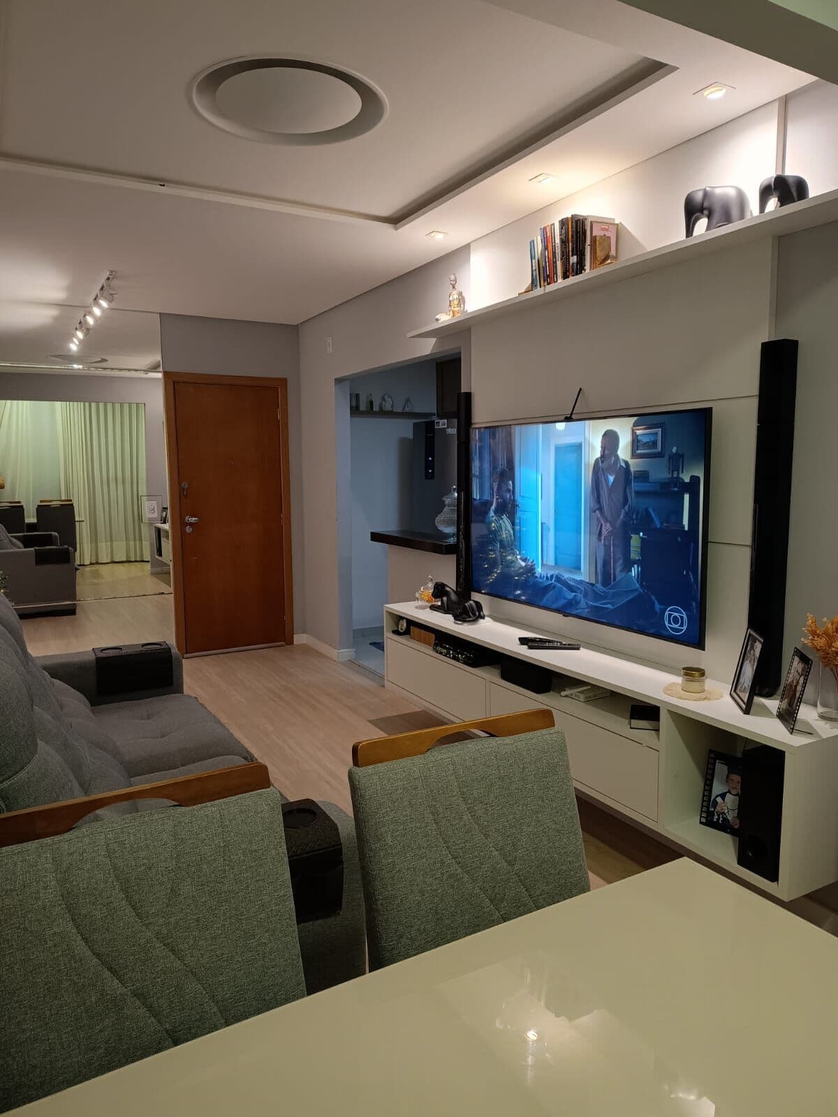 Apartamento 65m², 2 quartos 1 suíte, 1 vaga, lazer completo, Praia de Itaparica