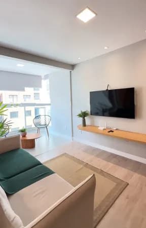 Apartamento 69m², com 2 quartos, 1 suíte, varanda, 1 vaga, lazer completo.