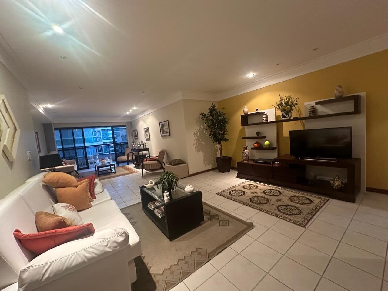 Praia da Costa - Apto 240m², 4 quartos, 2 suítes, 2 vagas