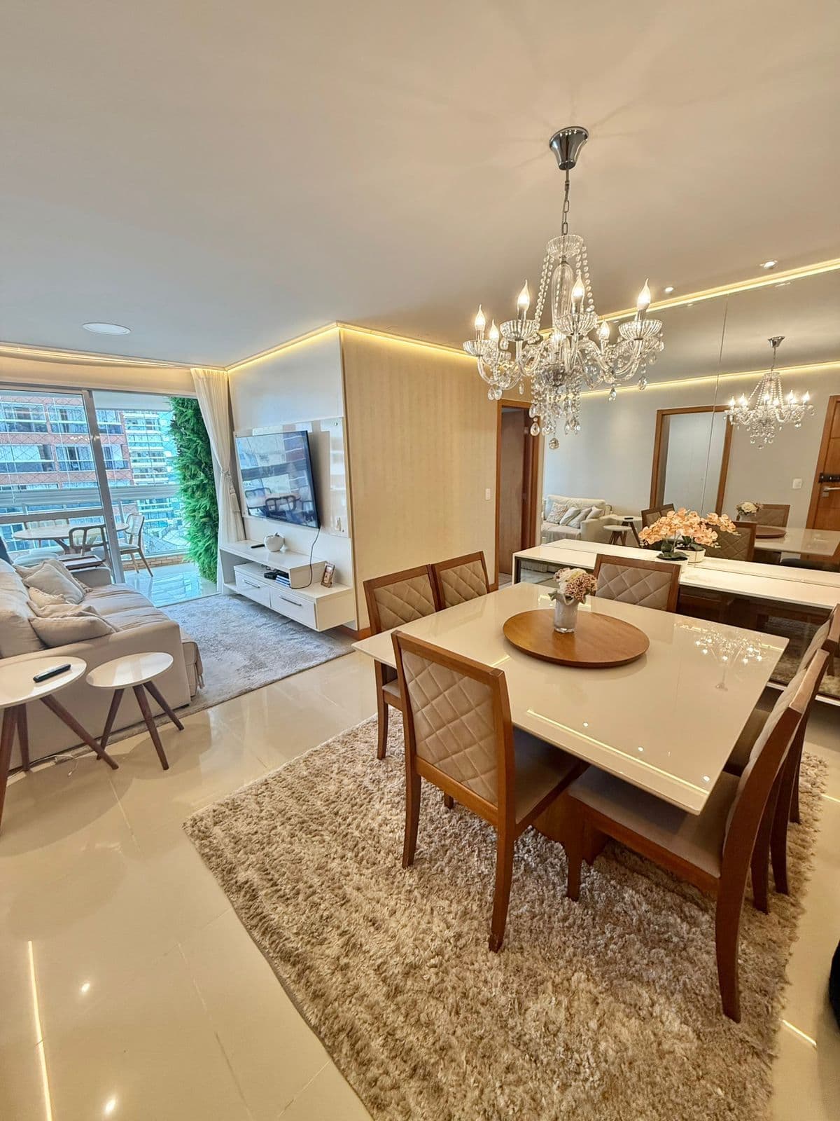 Apartamento 110m², 3 quartos, 1 suíte, 3 banheiros, 2 vagas, Lazer de Clube.