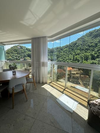 Ed. Costa Del Mar, 160m², 4 quartos, 3 suítes, 2 vagas de garagem