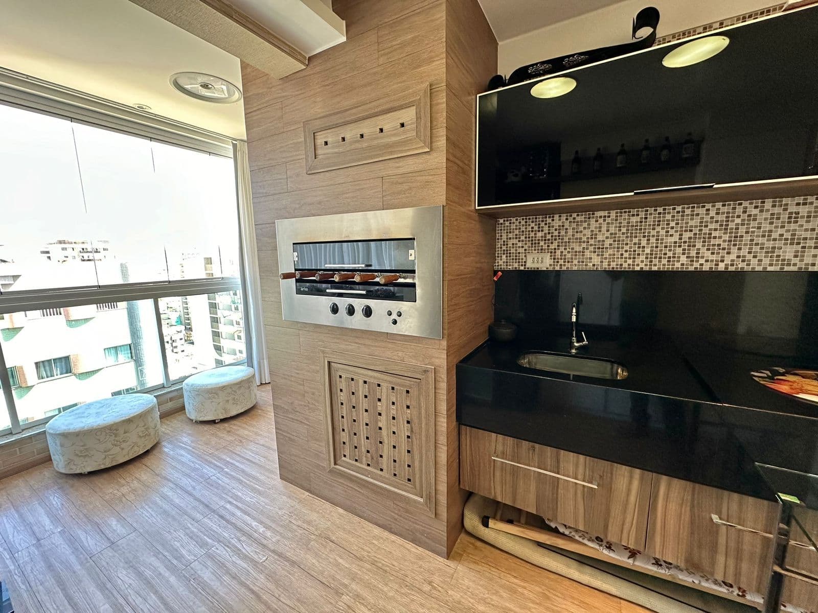 Ed. Ilha de Corais - Apto andar alto, 160m², 4 quartos, 2 suítes, 2 vagas, lazer completo