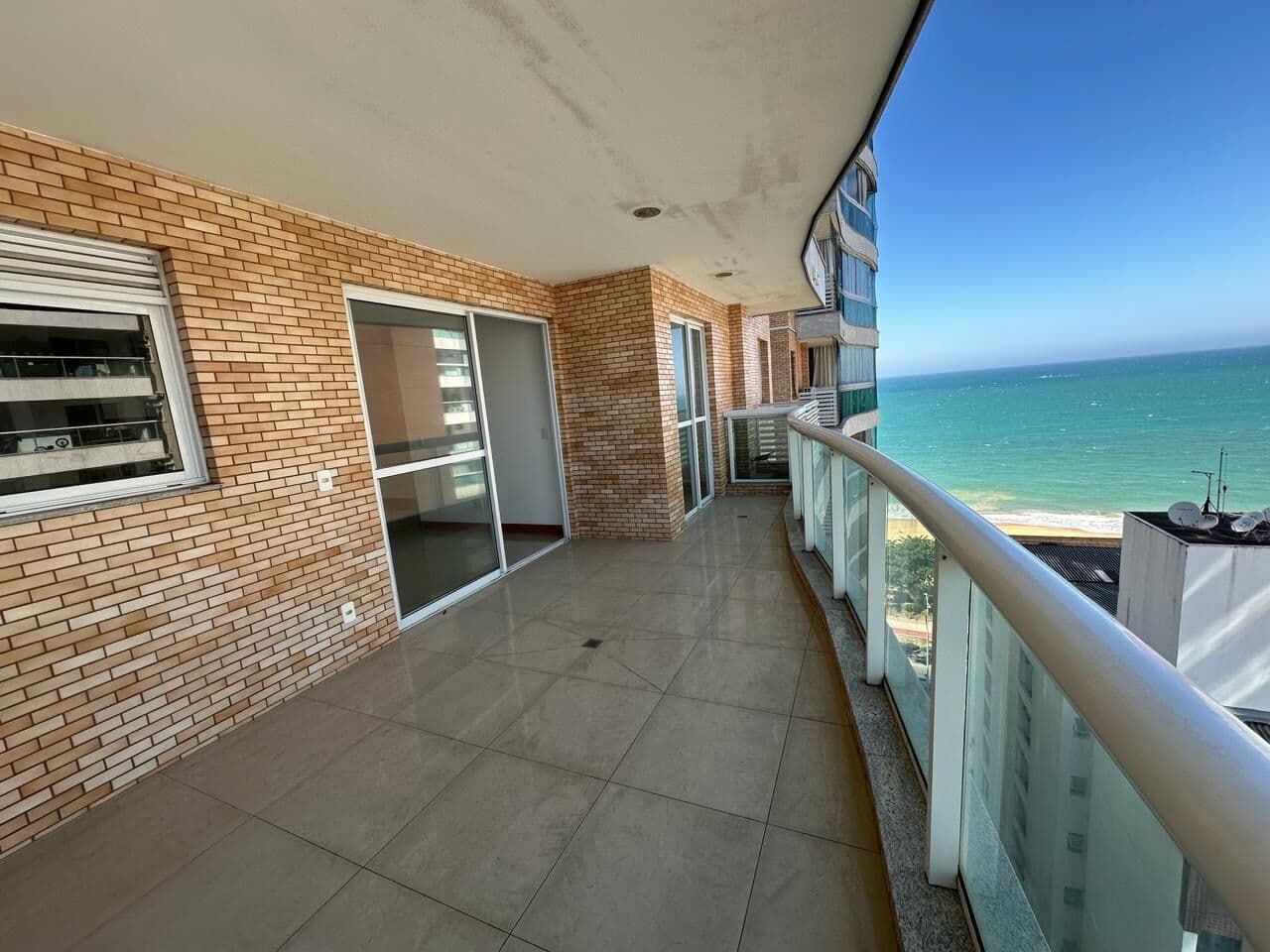 Ed. Anneti Vitali - Apto 105m², 3 quartos, 1 suíte, 2 vagas, lazer clube