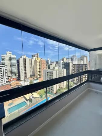 Cobertura duplex na Praia da Costa, 4 suítes, totalmente reformado, 3 vagas soltas