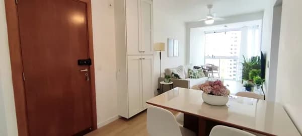 Apartamento 65m², 2 quartos, 1 suíte, varanda, 1 vaga, lazer de clube
