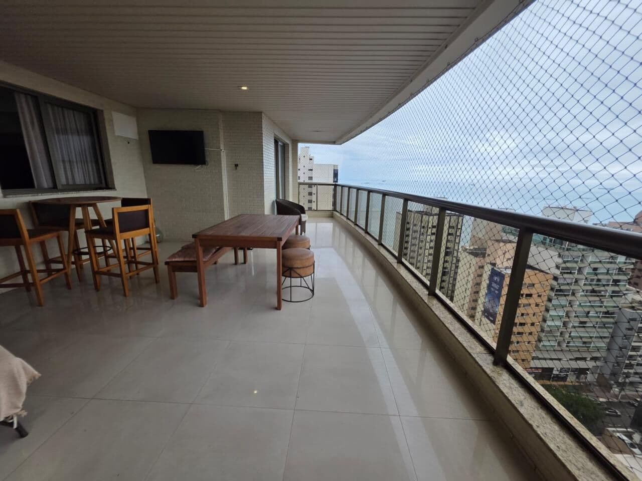 Apartamento 2ª quadra do mar, 159m², 4 quartos, 2 suítes, 3 vagas, lazer completo