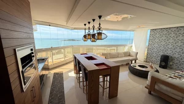Apartamento frente para o mar da Praia de Itaparica, 186m², 4 quartos, 3 suítes, 2 vagas, lazer completo