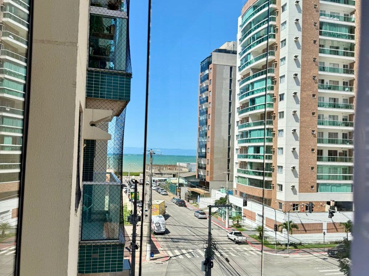 Apartamento na 2ª quadra do mar, 58m², 2 quartos, 1 suíte, 1 vaga e lazer completo