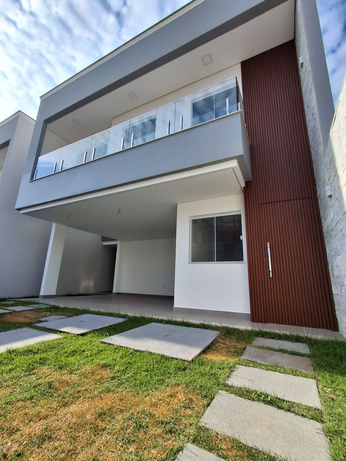 Casa Duplex, recém construída, nunca habitada, 140m², 3 quartos, 1 suíte, 2 vagas, espaço gourmet - Interlagos