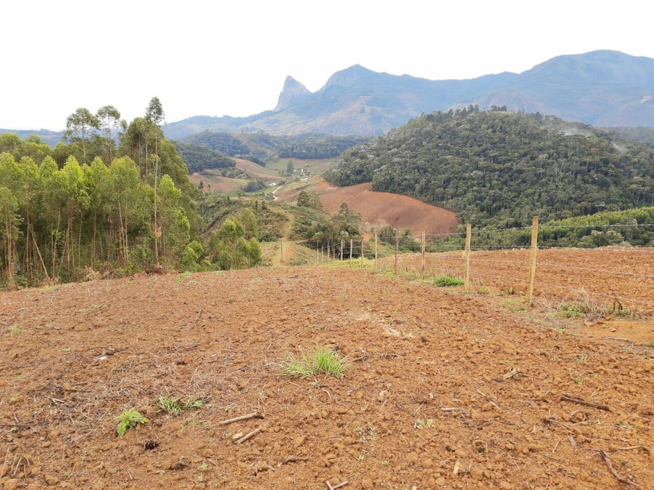 PEDRA AZUL - Terreno em Pedra Azul de 20 Mil m² Próximo à Rota do Lagarto com vista pra Pedra Azul