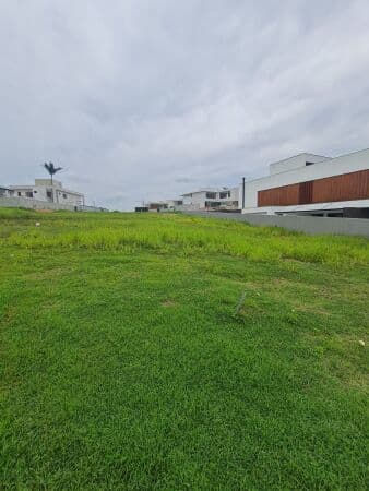 Terreno 954m² - Condomínio Jardim Veneza
