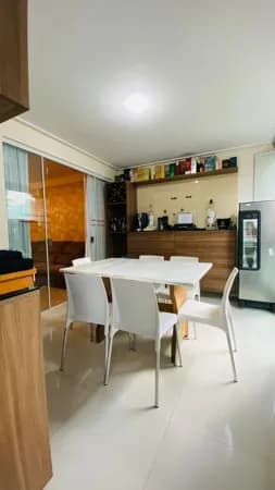 Apartamento à venda no Edifício Espelho D'Água, frente, andar alto, 4 quartos, 2 suítes, 3 vagas, lazer completo - Praia da Costa