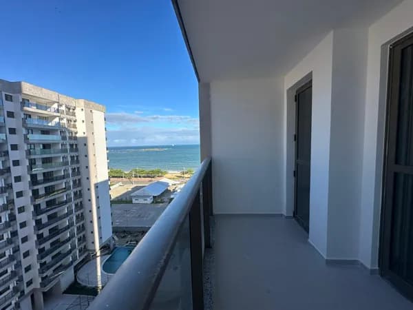 Apartamento novo, recém entregue a 100m da praia, 125m², 4 quartos, 3 suítes, lazer de clube