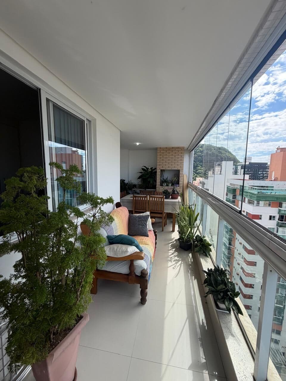 Apartamento no Ed. Léa Motta, Parque das Castanheiras, 3 quartos, 1 suíte, 2 vagas de garagem