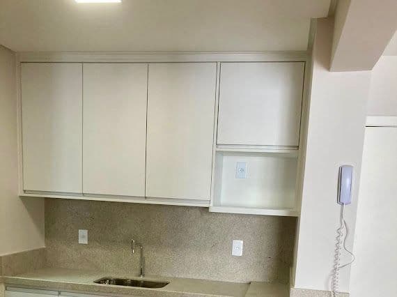 Apartamento andar alto, 48m², 1 quarto, 1 vaga, lazer na cobertura - Praia de Itapuã