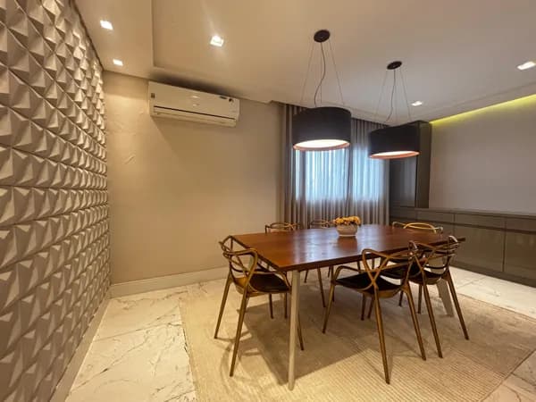 Casa Triplex Alto Padrão 395m², 5 quartos, 1 suíte, 3 vagas cobertas, piscina, cozinha gourmet, sauna Araçás