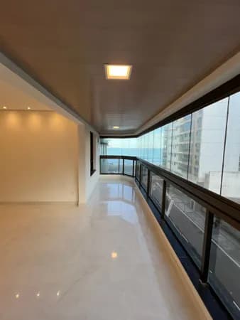 Apartamento na quadra do mar com 184m², 4 quartos, 2 suítes, 2 vagas, lazer completo - Praia da Costa