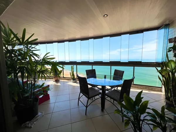 Apartamento frente mar, 170m², 4 quartos, 2 suítes, 3 vagas e lazer de clube