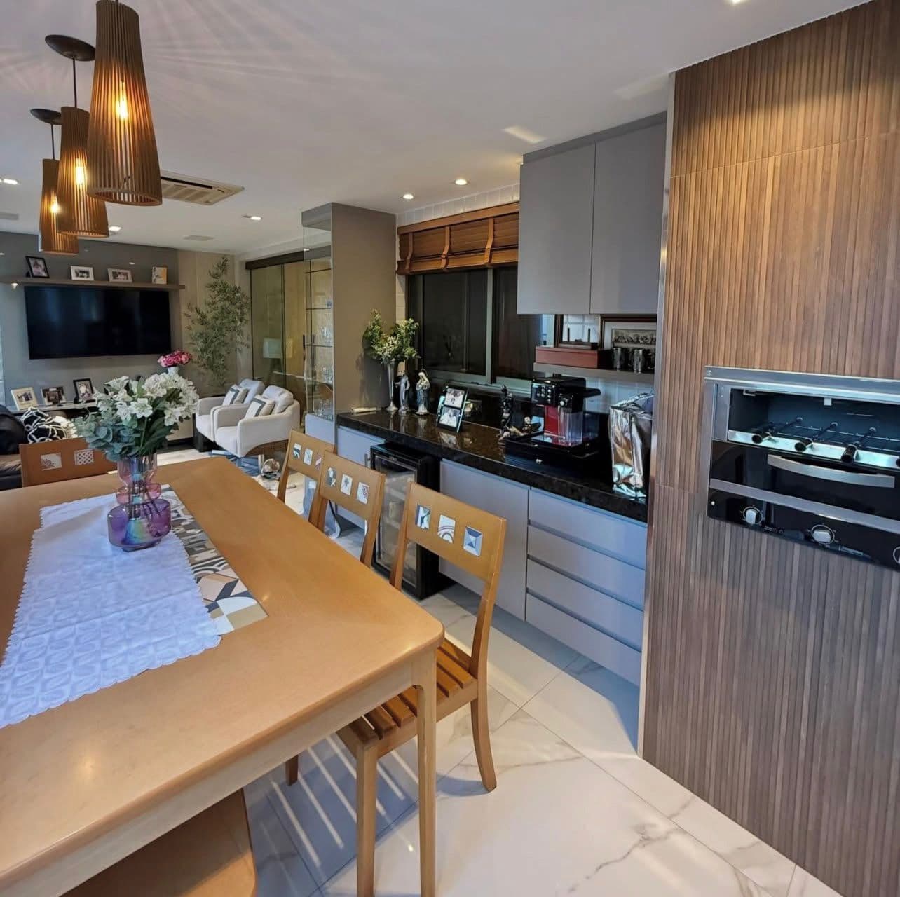 Apartamento de Porteira fechada, lazer de clube, 170m², 4 quartos, 2 suítes, 3 vagas