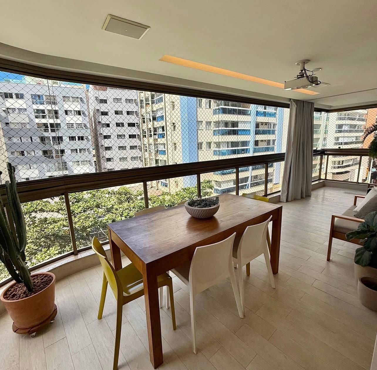 Apartamento reformado, 120m², 3 quartos, 1 suíte, 2 vagas, lazer completo