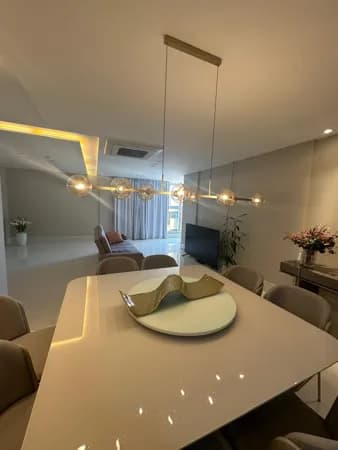 Prédio novo na quadra do mar, apto com 140m², 3 suítes, 3 vagas, lazer completo