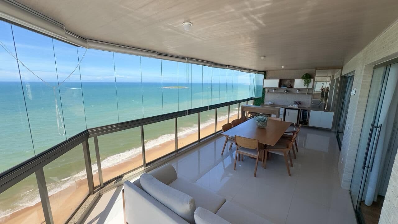 Apartamento frente para o mar, 210m², 4 quartos, 3 suítes, 3 vagas, o melhor lazer de clube Galwan