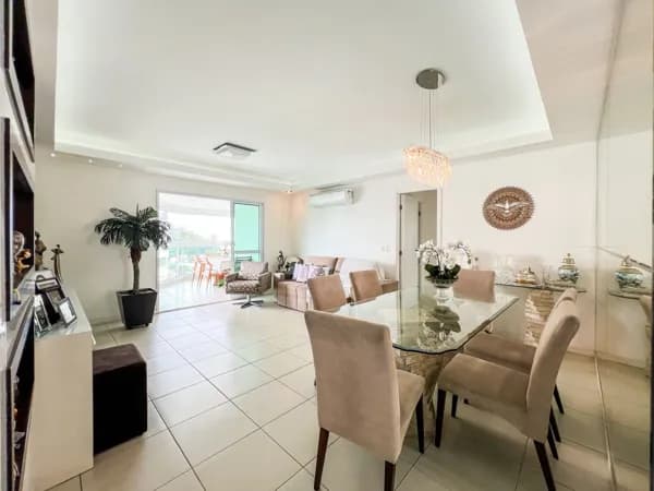 Apartamento 3 suítes (120m²) no Privilege — Praia de Santa Helena