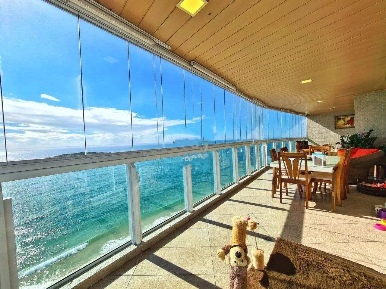 Apartamento frente para o mar da Praia de Itaparica, 4 quartos, 2 suítes, 3 vagas e lazer de clube