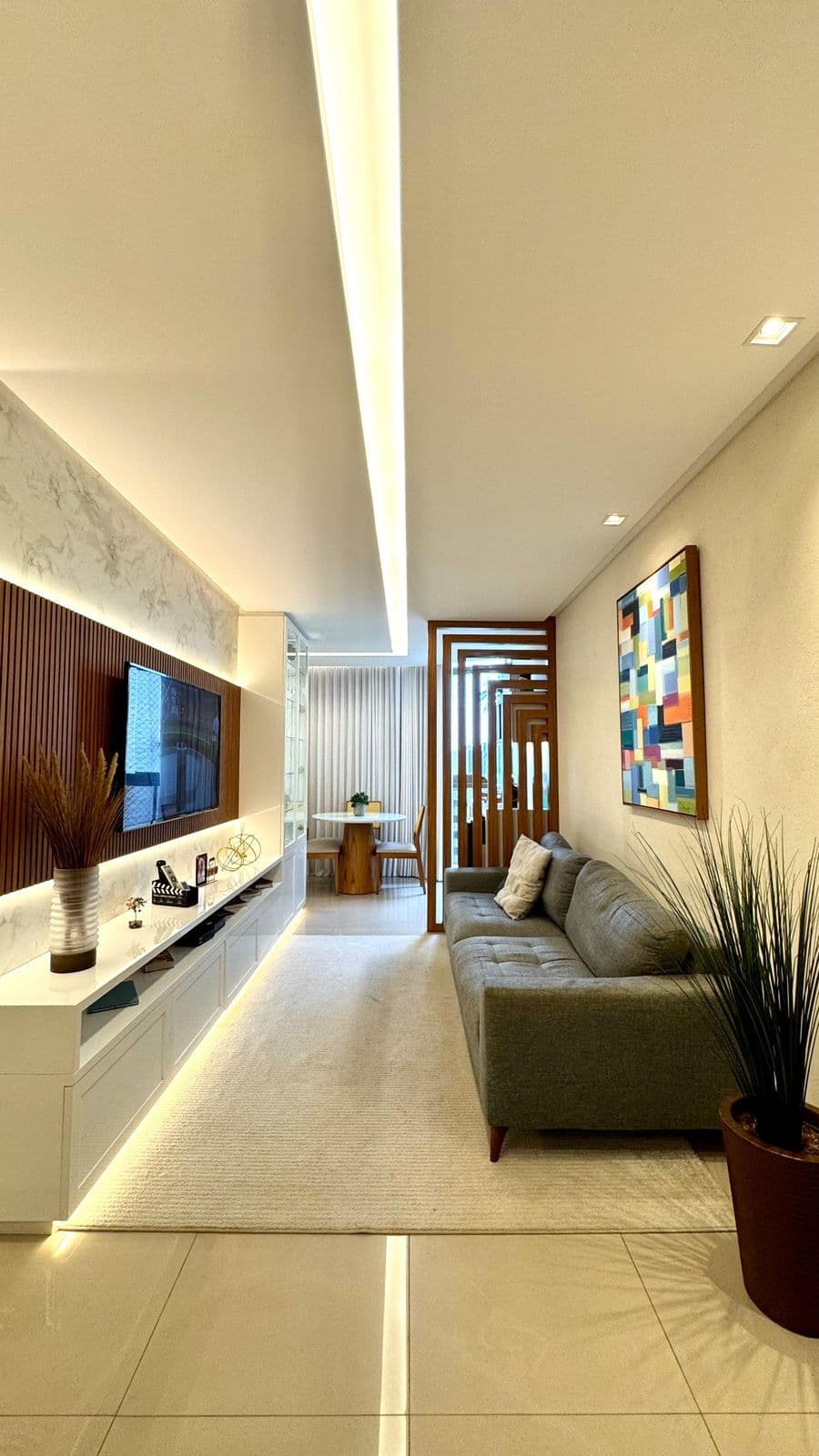 Apartamento 2ª quadra do mar, andar alto, 86m², 2 quartos, 1 suíte, 2 vagas - Itapuã