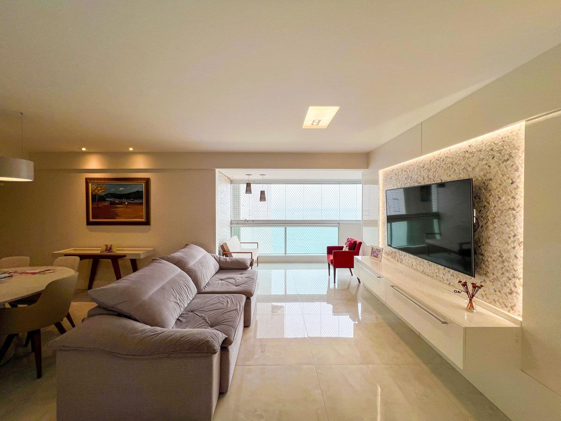 Apto frente mar, andar alto, 170m², 4 quartos, 1 suíte, 2 vagas, lazer com quadra, a venda Praia de Itaparica