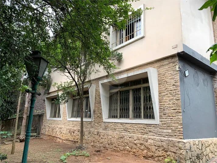 Casa Residencial ou Comercial à Venda