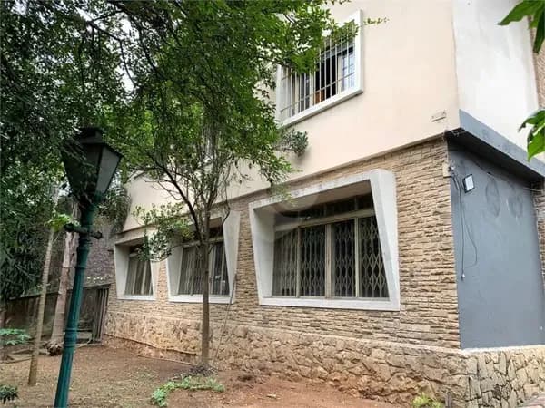 Casa Residencial ou Comercial à Venda